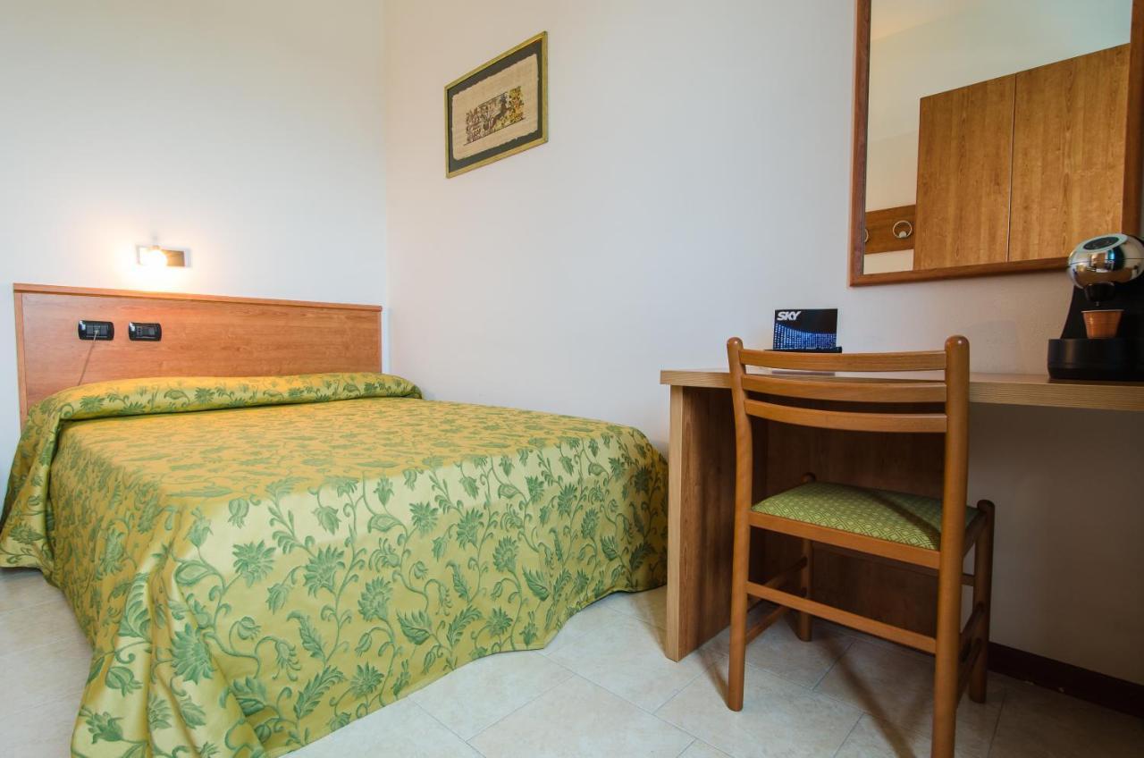 Hotel Luna Blu Casumaro Eksteriør billede