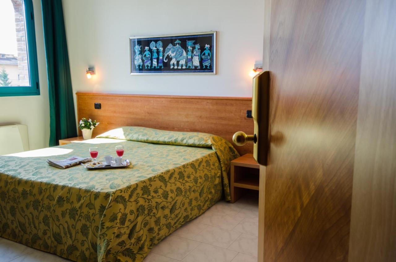 Hotel Luna Blu Casumaro Eksteriør billede