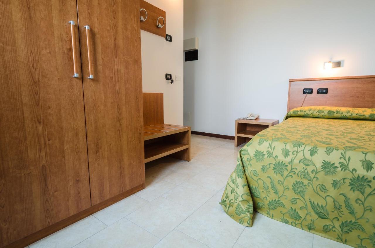 Hotel Luna Blu Casumaro Eksteriør billede
